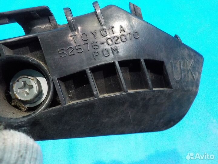 Кронштейн заднего бампера левый toyota Auris (E15)