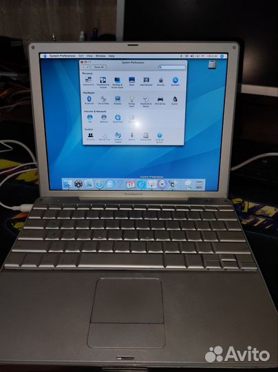 Apple MacBook