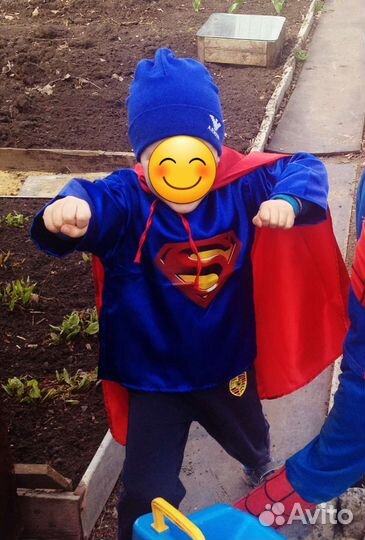 Костюм супермена