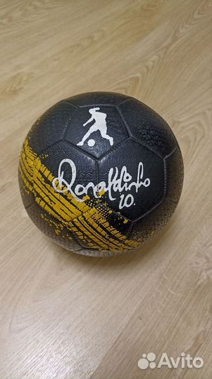 Футбольный мяч Рональдиньо