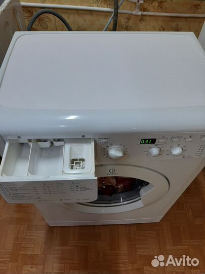 Стиральная машина indesit 5кг