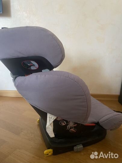 Детское автокресло