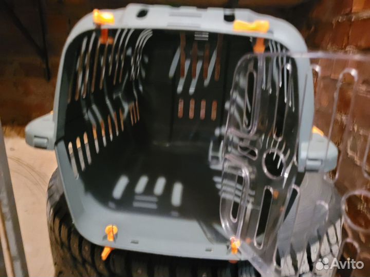 Продам переноску для кошек