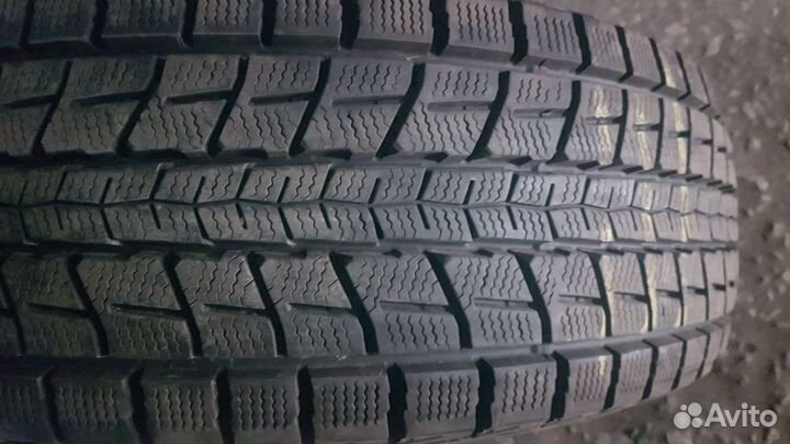 Dunlop Winter Maxx SJ8 215/65 R16