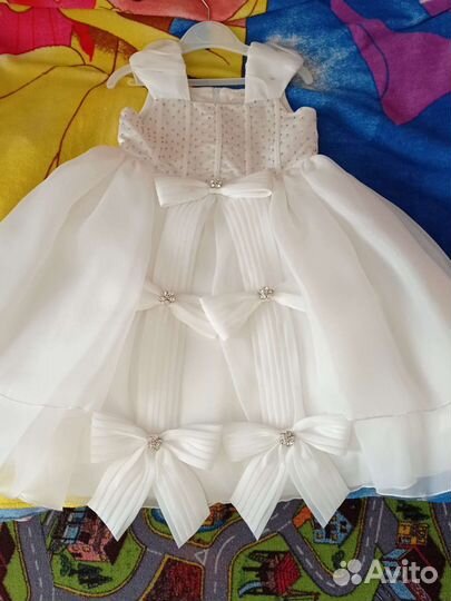 Платье для девочки новое