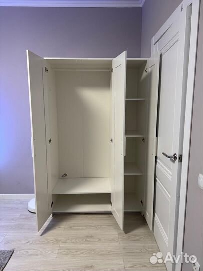 Шкаф IKEA с зеркалом