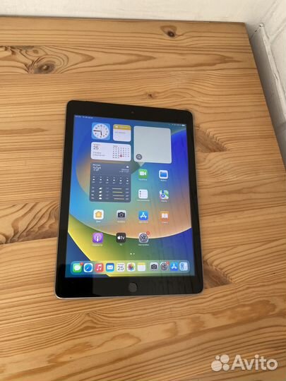 iPad 5 2017 sim-card,wi-fi