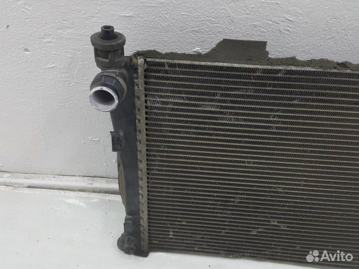 Радиатор охлаждения Ford Fiesta