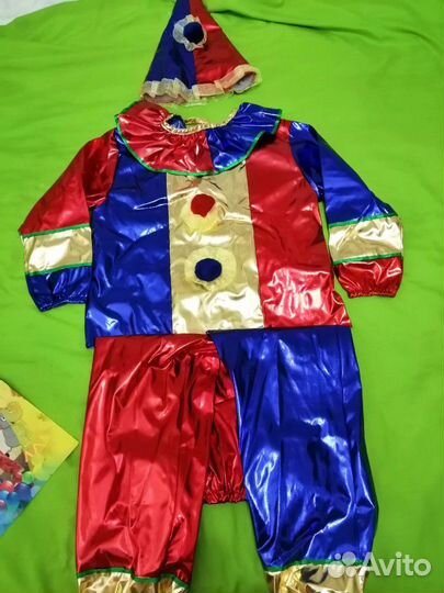 Продам костюм клоуна
