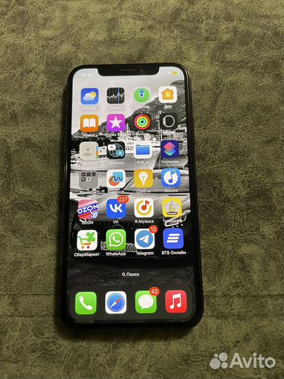iPhone X, 64 ГБ