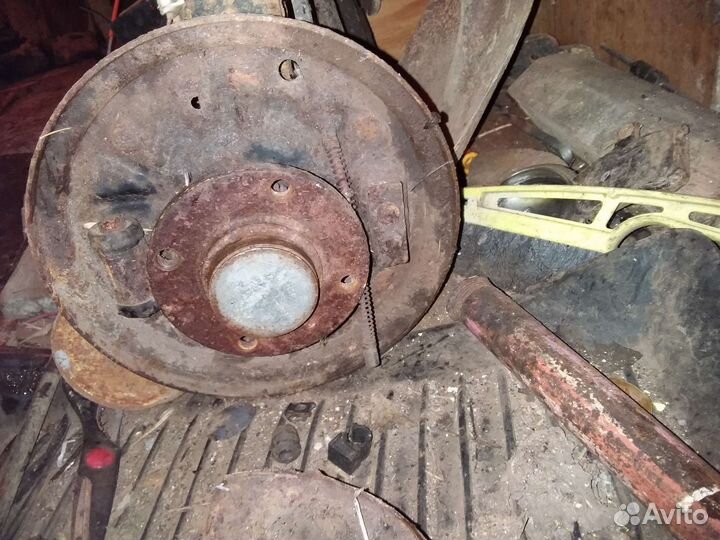 Задняя балка, подрамник и подрадиаторная