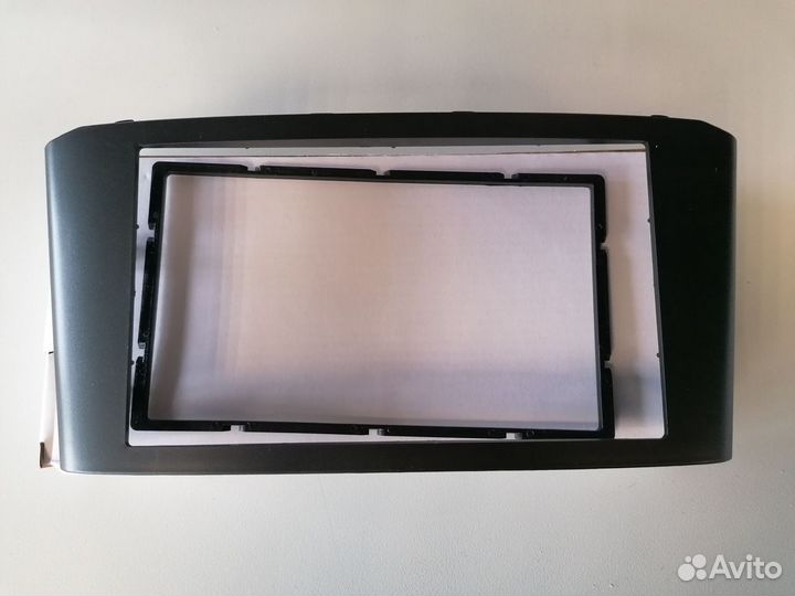 Рамка переходная Toyota Avensis 2003-2008 2DIN