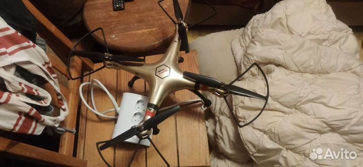 Квадрокоптер Syma X8HW