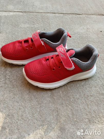 Кроссовки для девочки