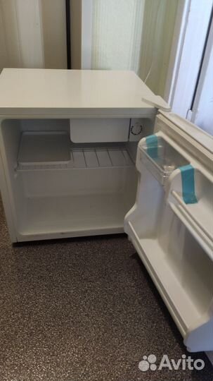 Холодильник Бирюса 50, 49.2x47.2x45, белый