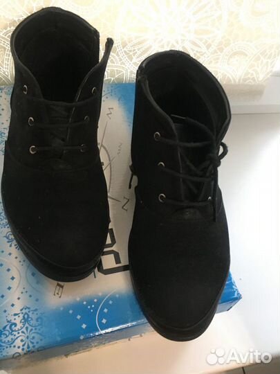 Женские ботинки