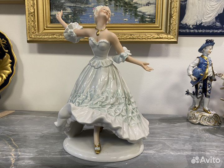 Статуэтка балерина фарфор