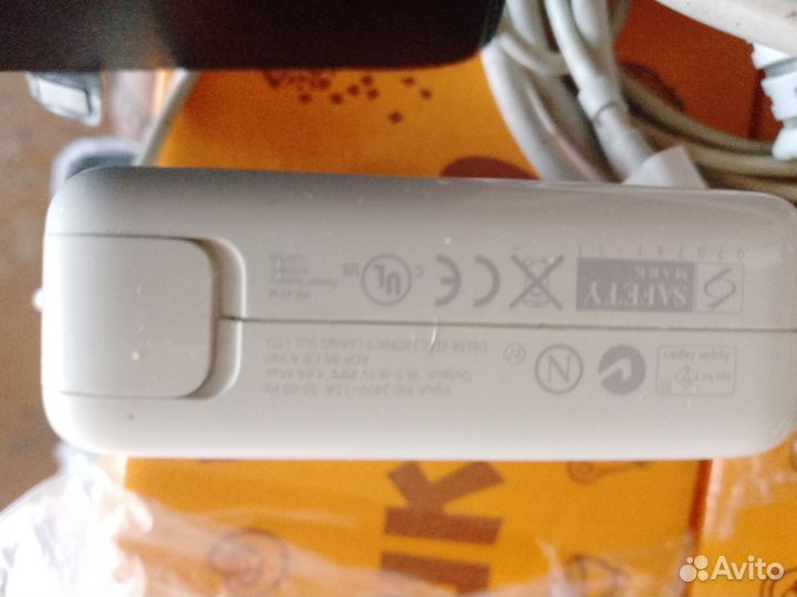 Блок питания для MacBook Pro