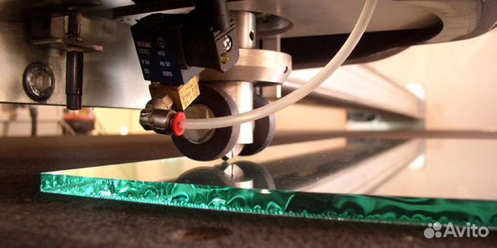 Нанесение орнамента на зеркало