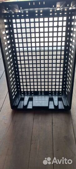 Пластиковые ящики