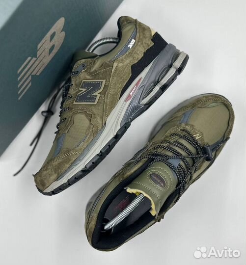 Кроссовки мужские New Balance 2002R