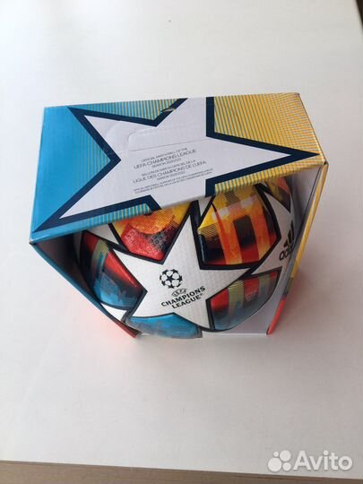 Футбольный мяч adidas лига чемпионов UCL PRO ST.P