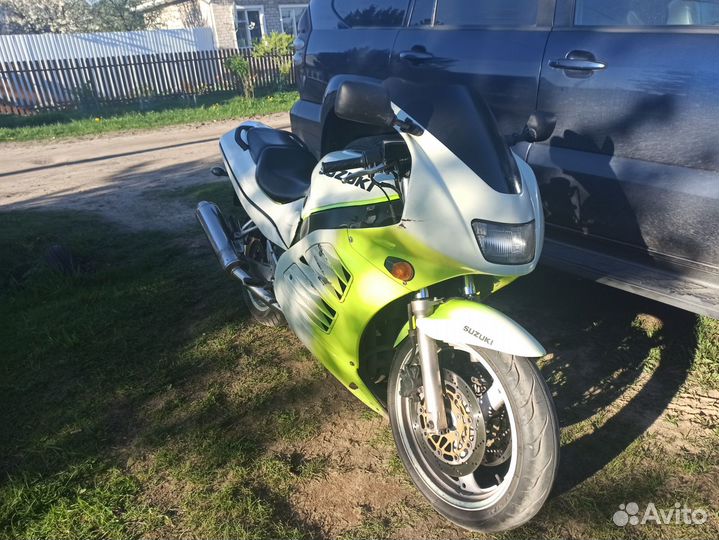 Suzuki RF400 R