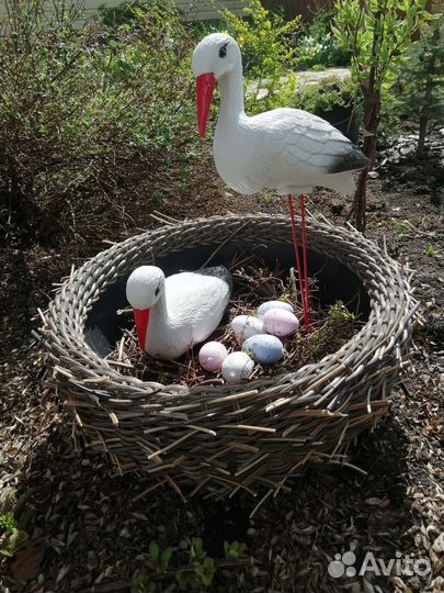 Гнездо. Для аистов. Аист в гнезде