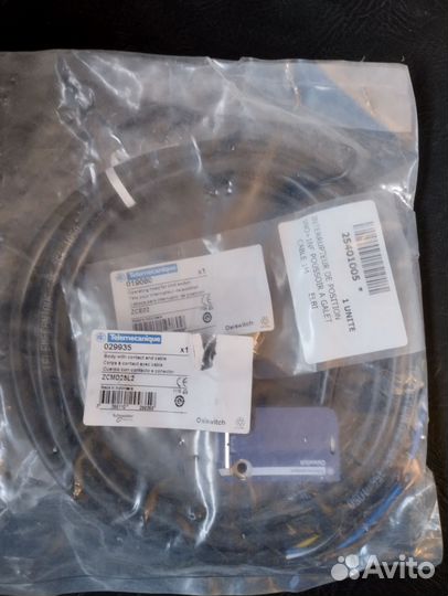 Выключатель Telemecanique xcmd202L1