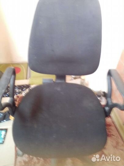 Офисное кресло