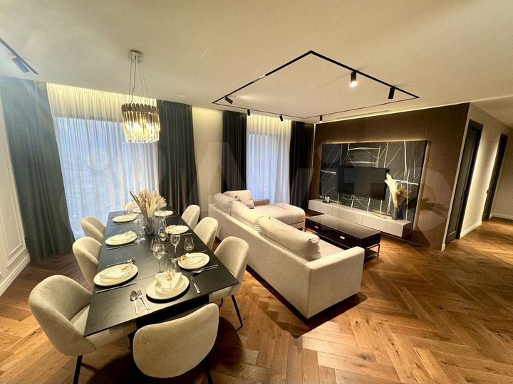 6-к. квартира, 168 м², 59/59 эт.