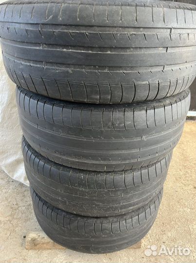 Michelin Latitude Sport 235/55 R17 99V