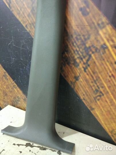 Обшивка салона правая Chevrolet Trailblazer GMT360