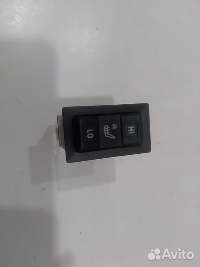 Кнопка обогрева правого сиденья (Chery Tiggo 3)