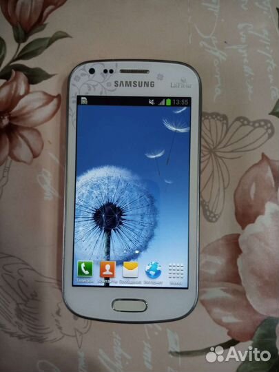 Смартфон Samsung Galaxy S Duos GT-S7562