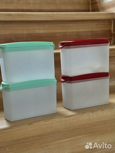 Контейнер Tupperware для хранения круп