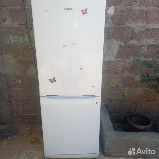 Продаётся холодильник Стинол
