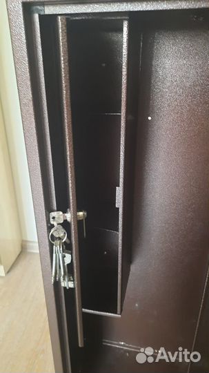 Оружейный сейф, высота 80/ширина 30/глубина 20