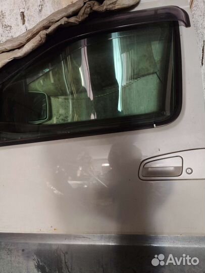 Стёкла передних дверей