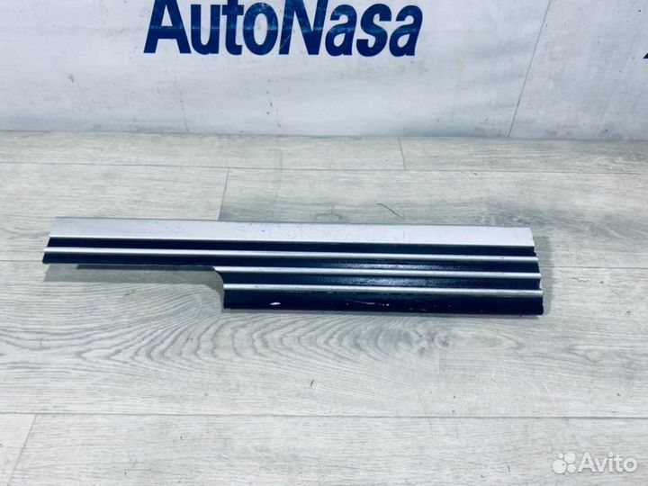 Накладка порога передняя левая Land Rover Range