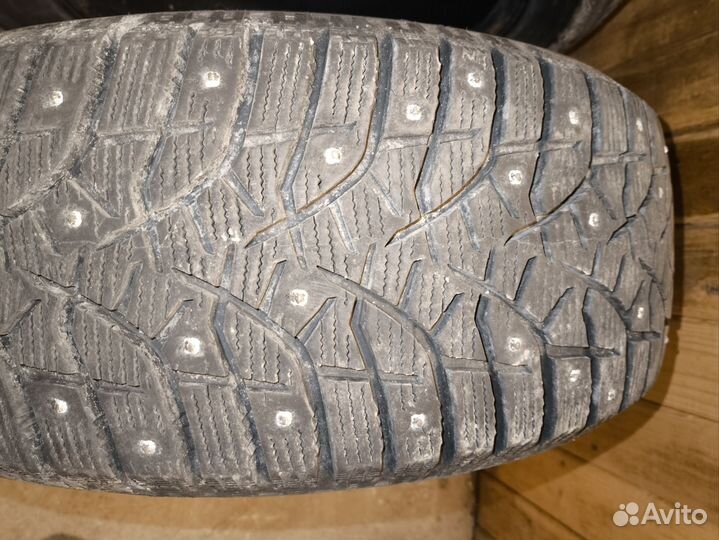 Bridgestone Blizzak Spike-02 215/55 R16 T