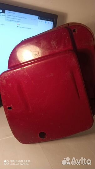 Запчасти от ява 350, бардачок