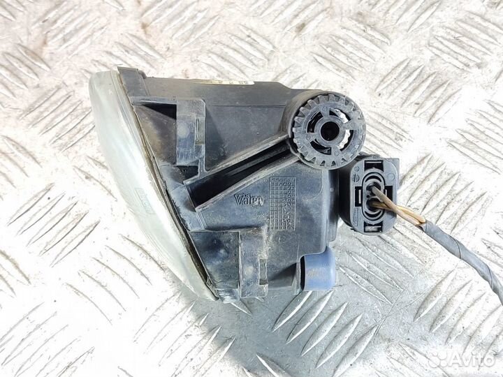 Фара противотуманная правая Bmw X5 e53 2000-2007