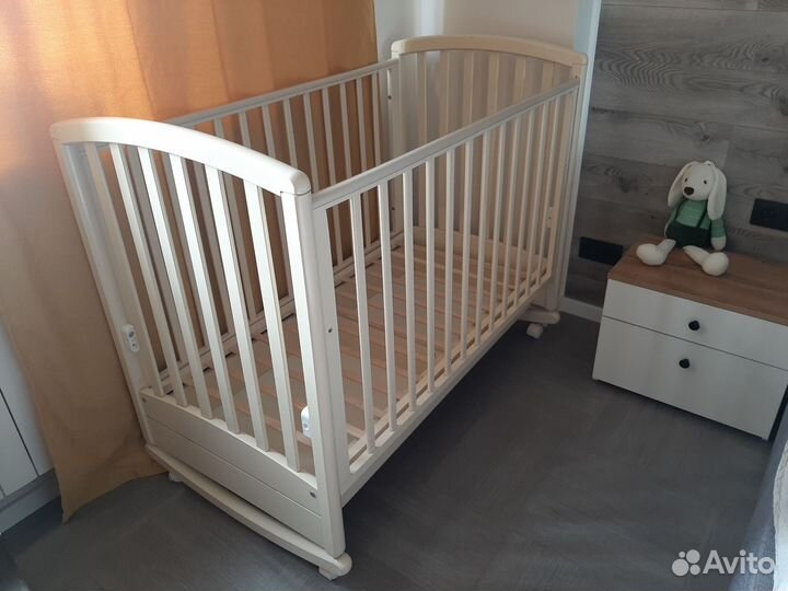 Детская кроватка
