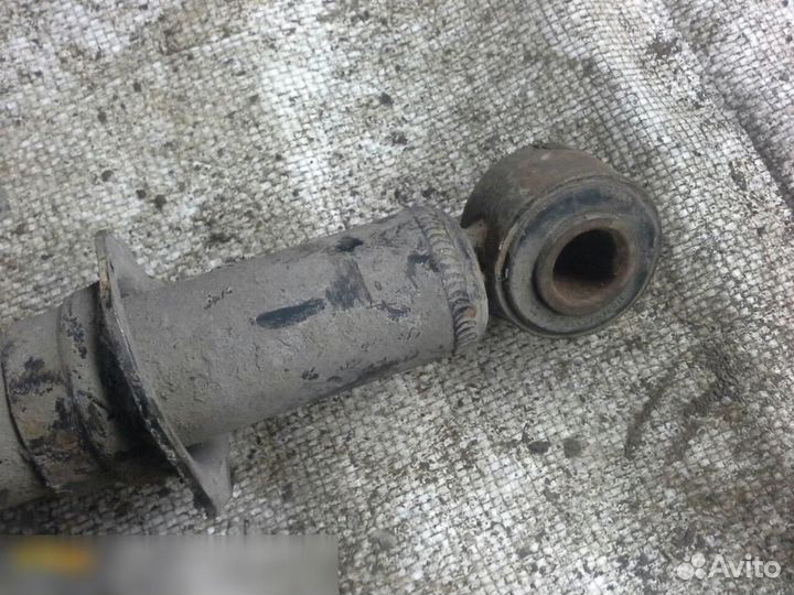 Амортизатор задний Toyota Corolla E12 2001-2006