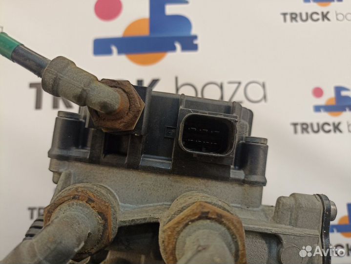 4802040320 Кран управления тормозами прицепа