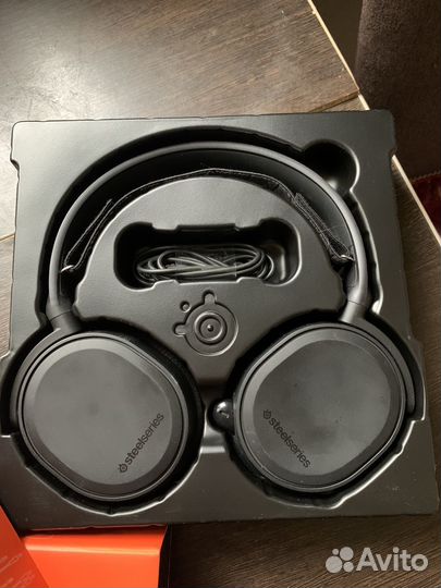 Игровые наушники Steelseries Arctis 3