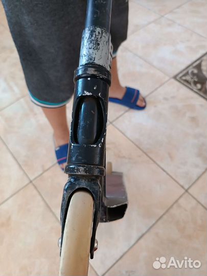 Трюковой самокат кастом в парк