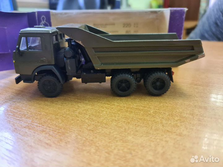 Модель 1:43 Камаз 5511 хаки