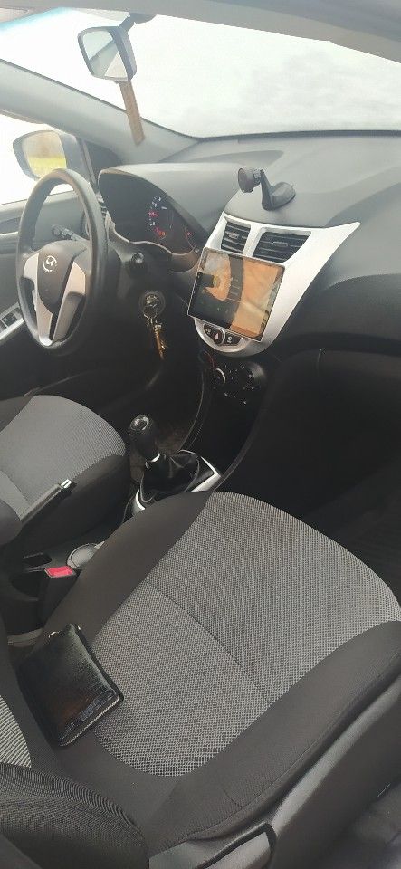 Hyundai Solaris: фото владельца